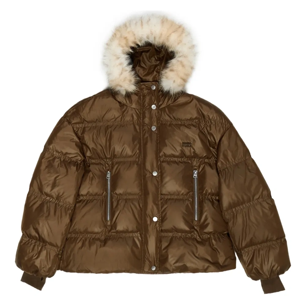 Пуховик с капюшоном и логотипом