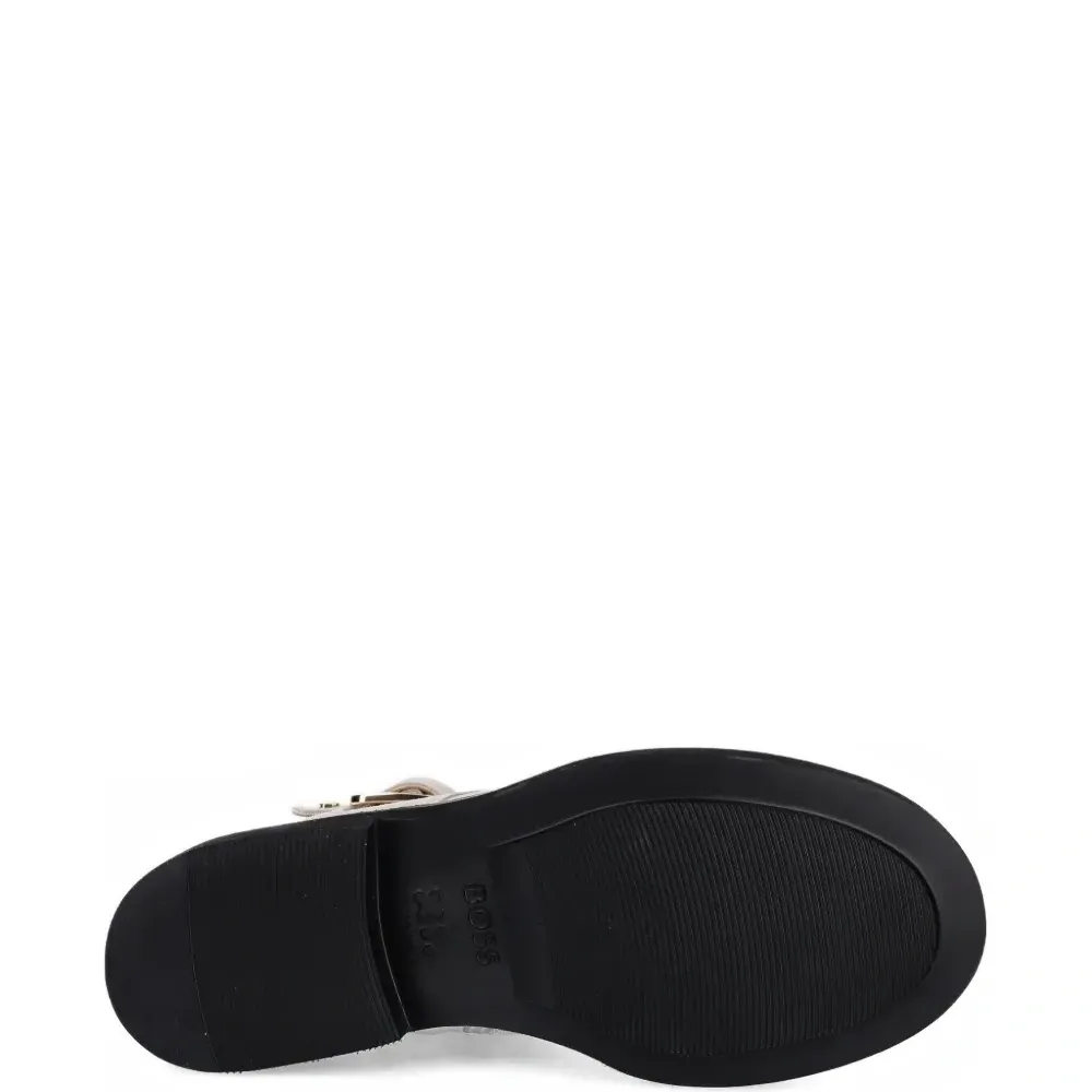 Ботинки на шнуровке с пряжками