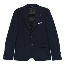 Костюм на пуговицах