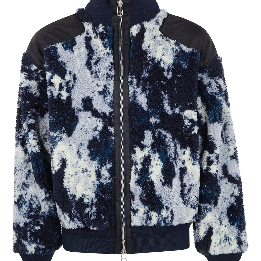 Куртка на молнии