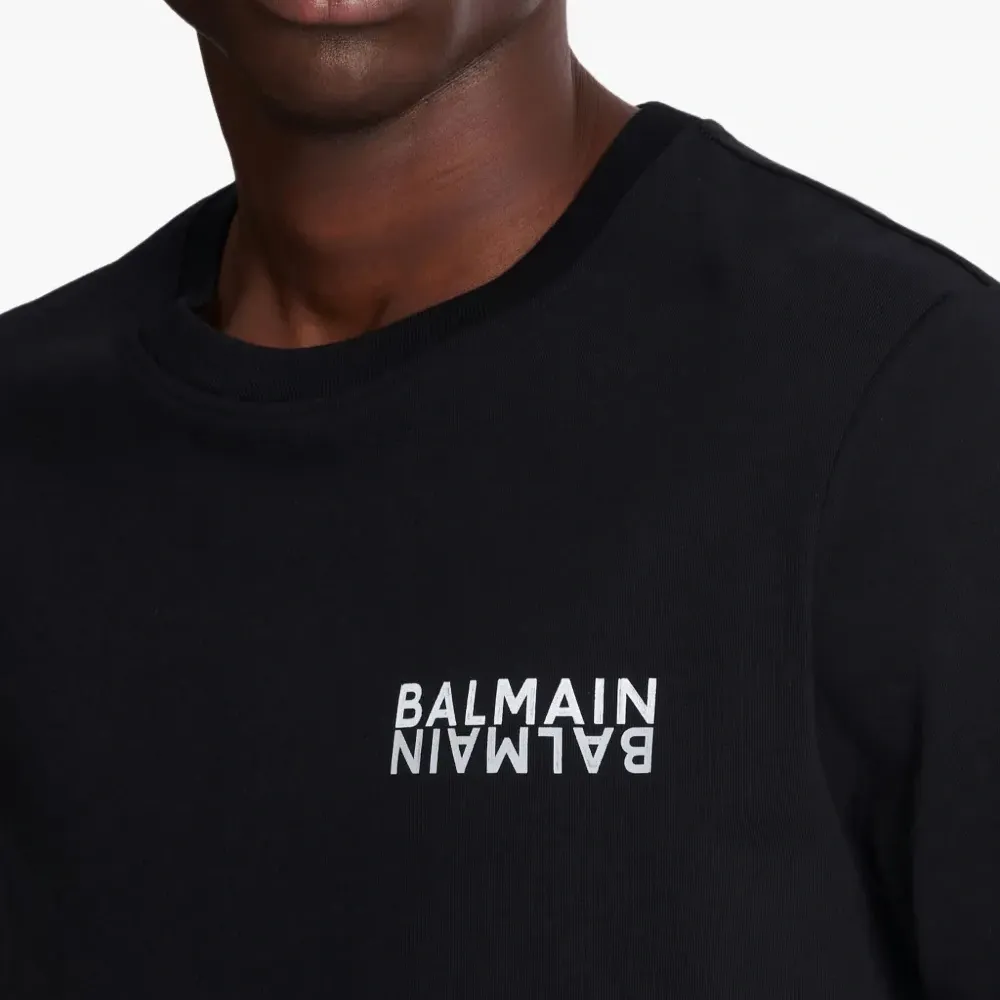 Футболка с логотипом