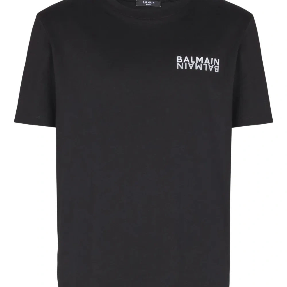 Футболка с логотипом