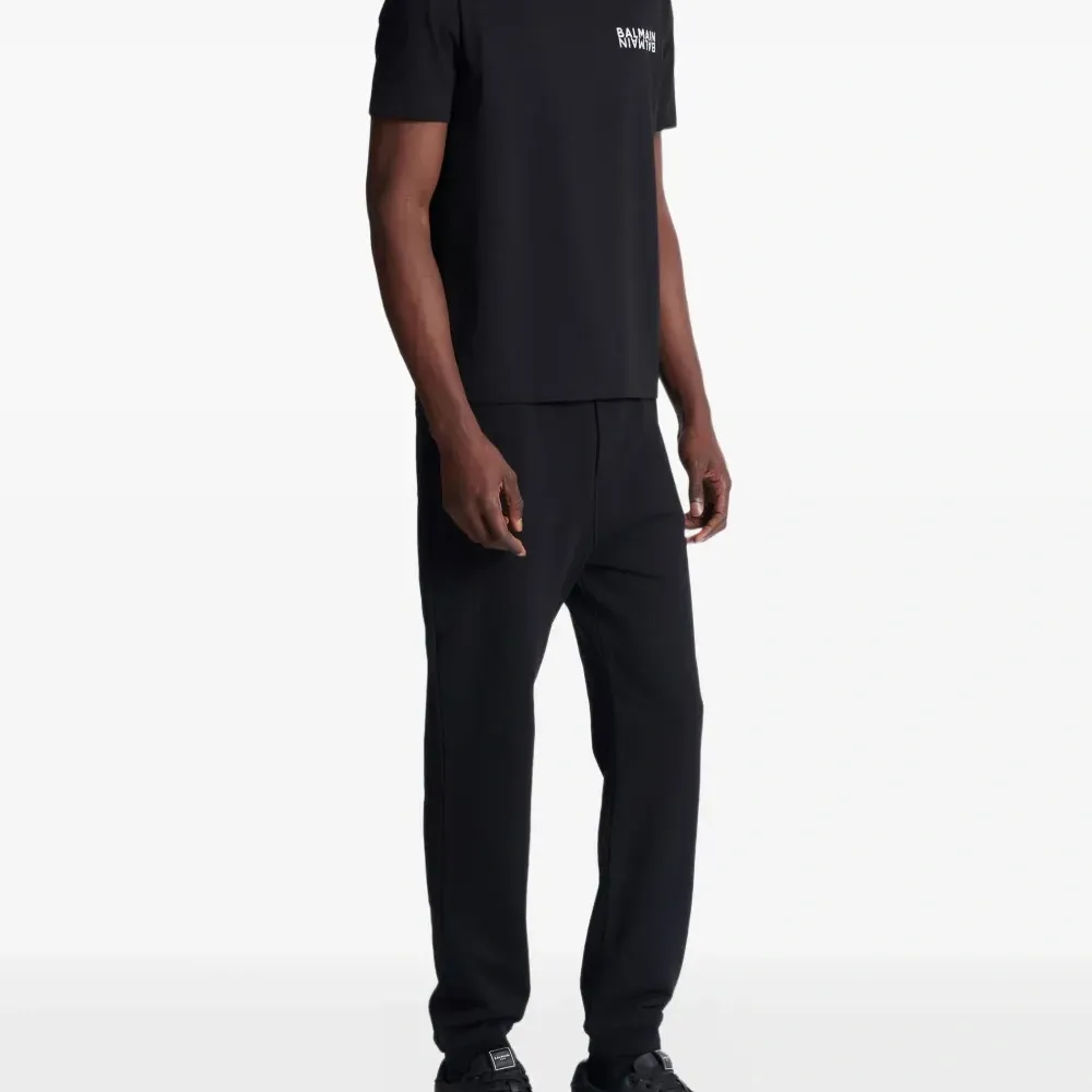 Футболка с логотипом