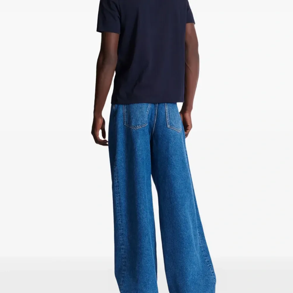 Футболка с логотипом