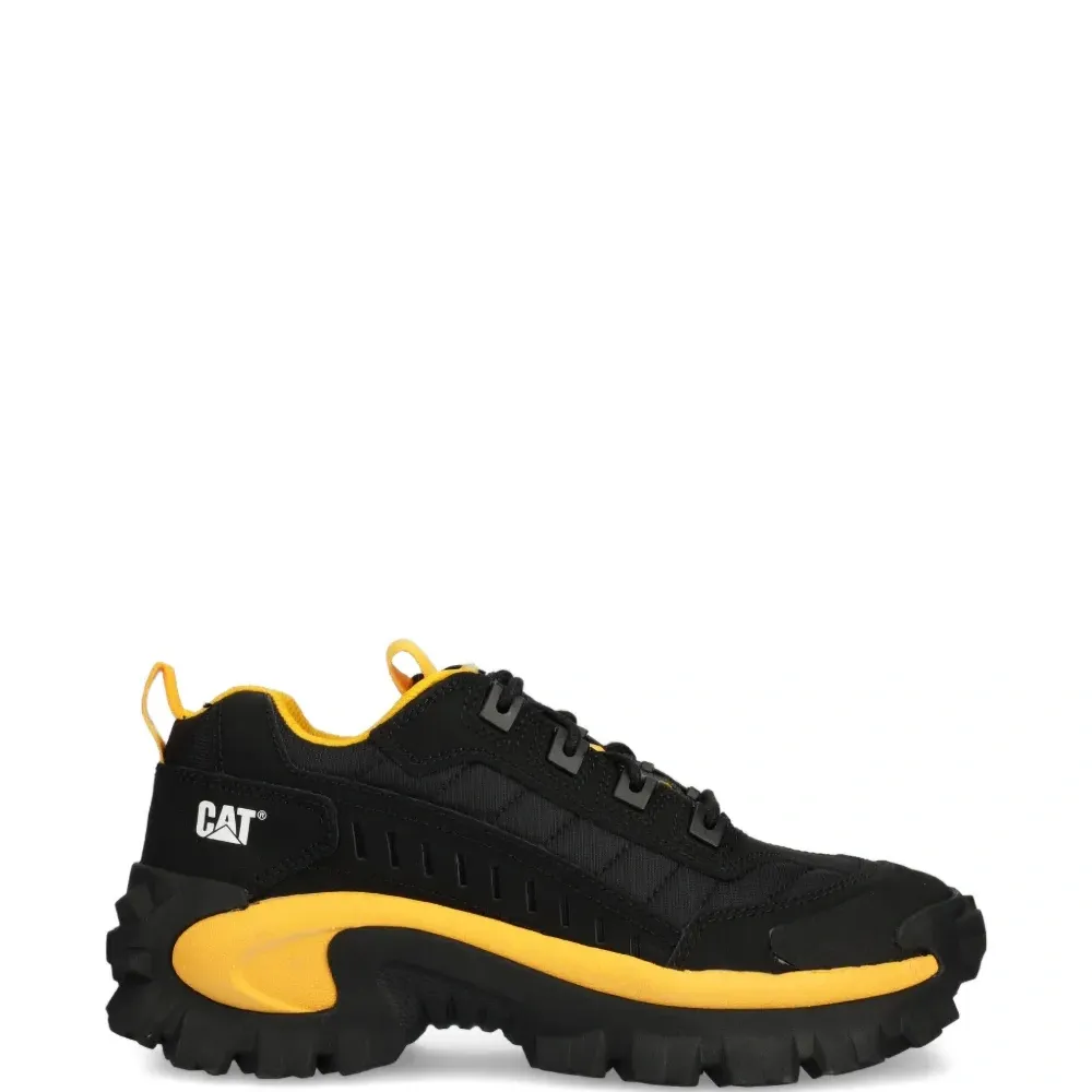 Кроссовки с тракторной подошвой