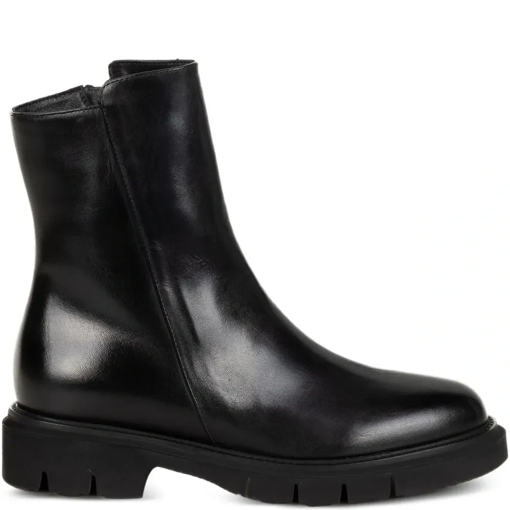 Кожаные ботинки