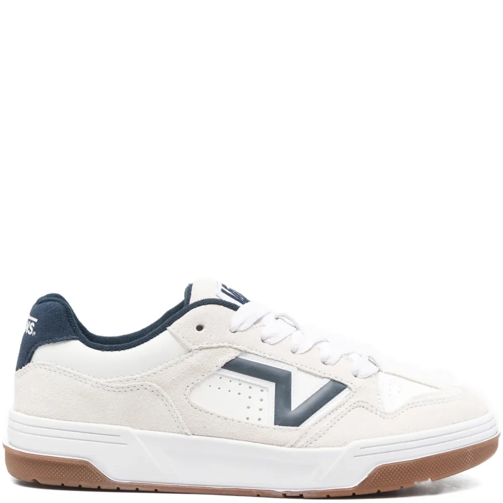 Кроссовки Upland