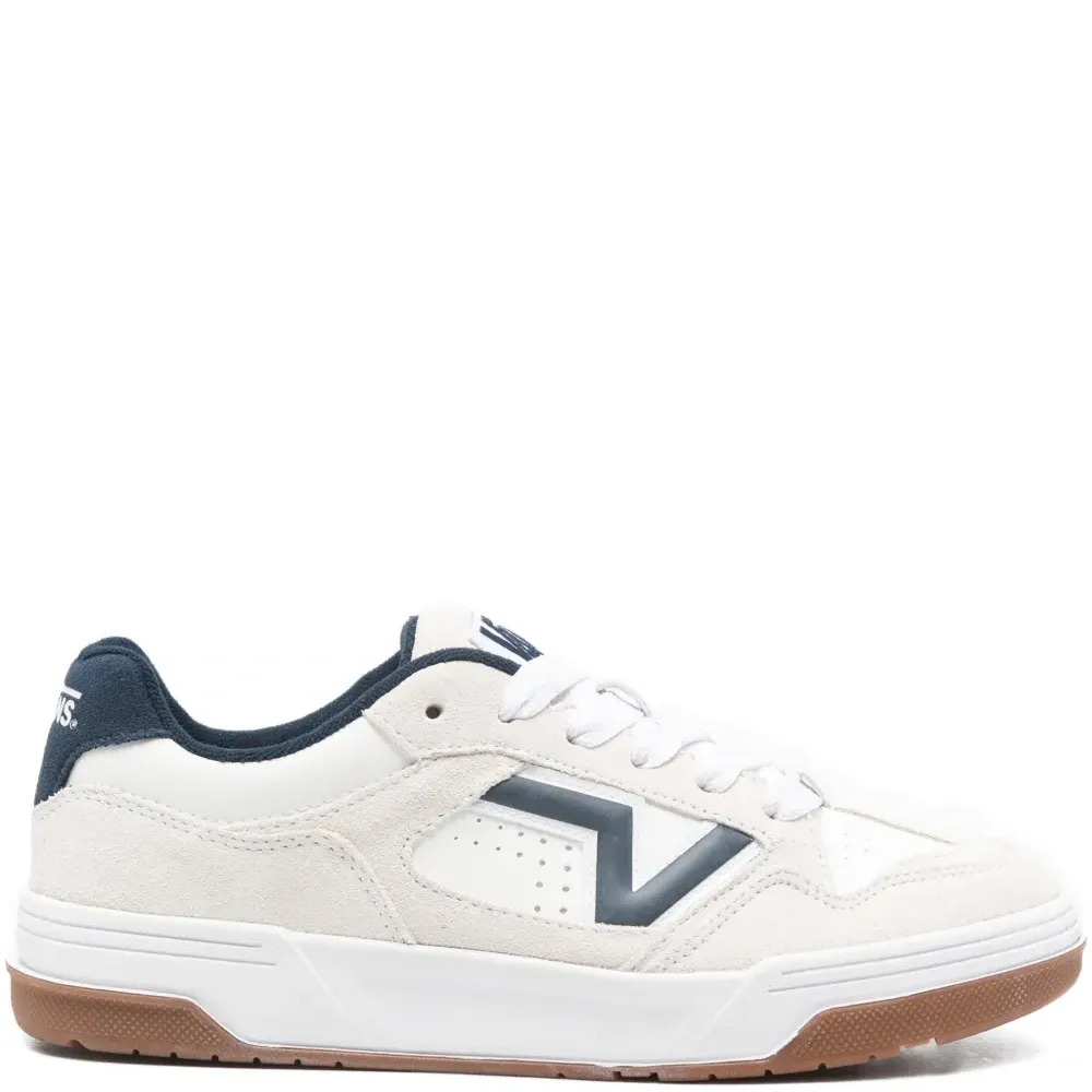 Кроссовки Upland