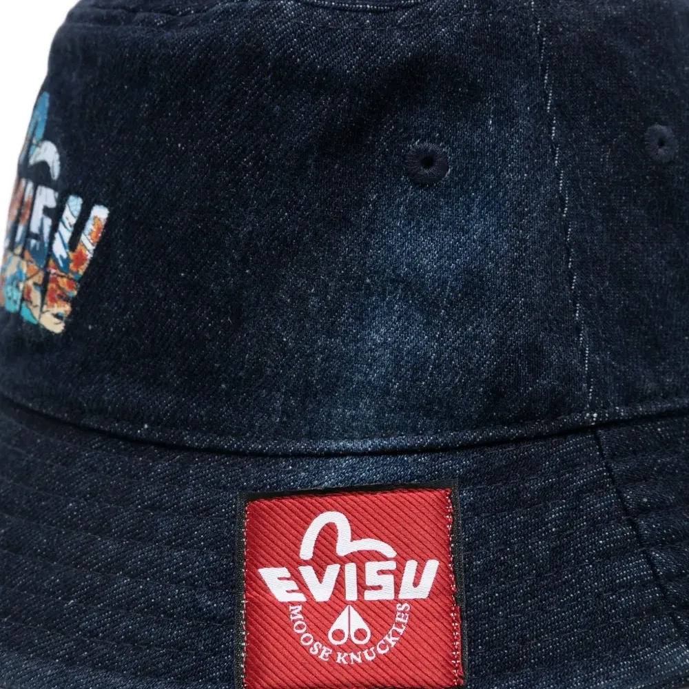 Панама с нашивкой-логотипом из коллаборации с Evisu