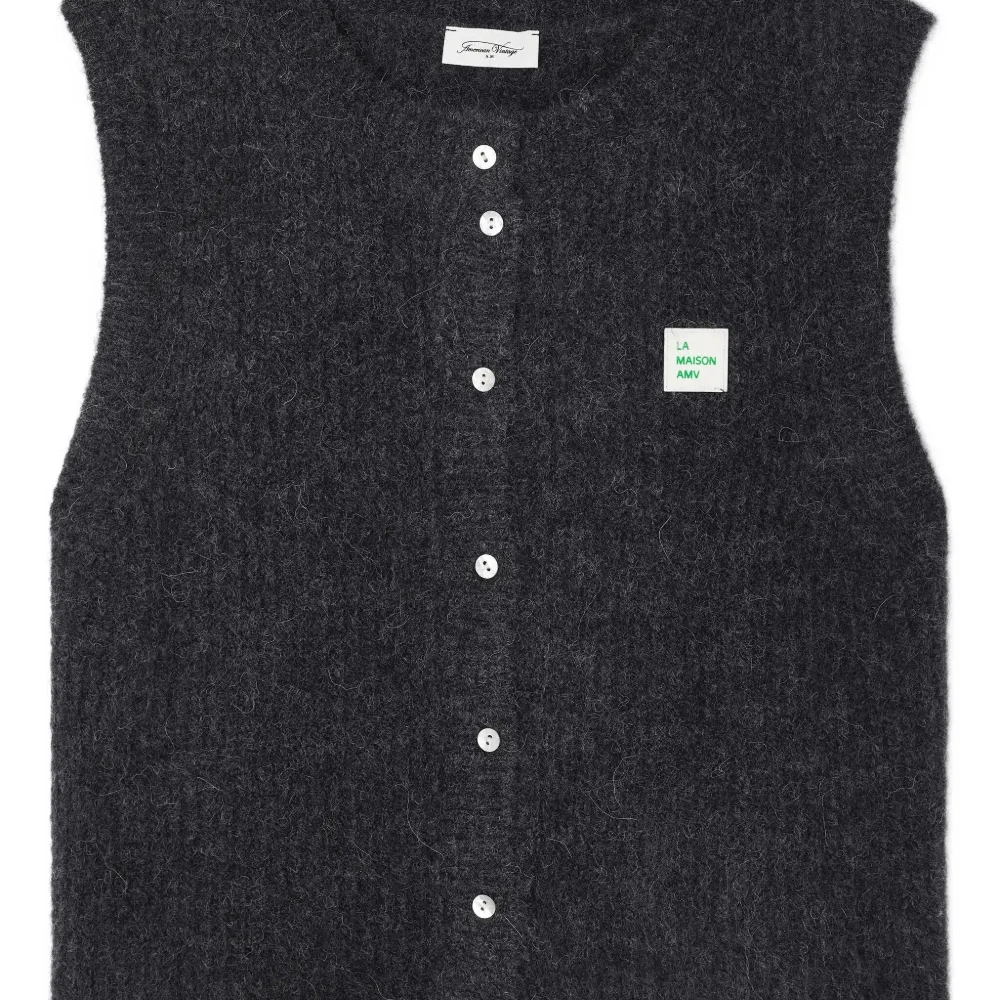 Кардиган East без рукавов