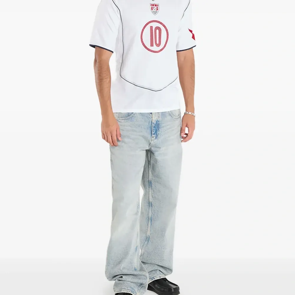 Топ Donovan Reissue Soccer Replica