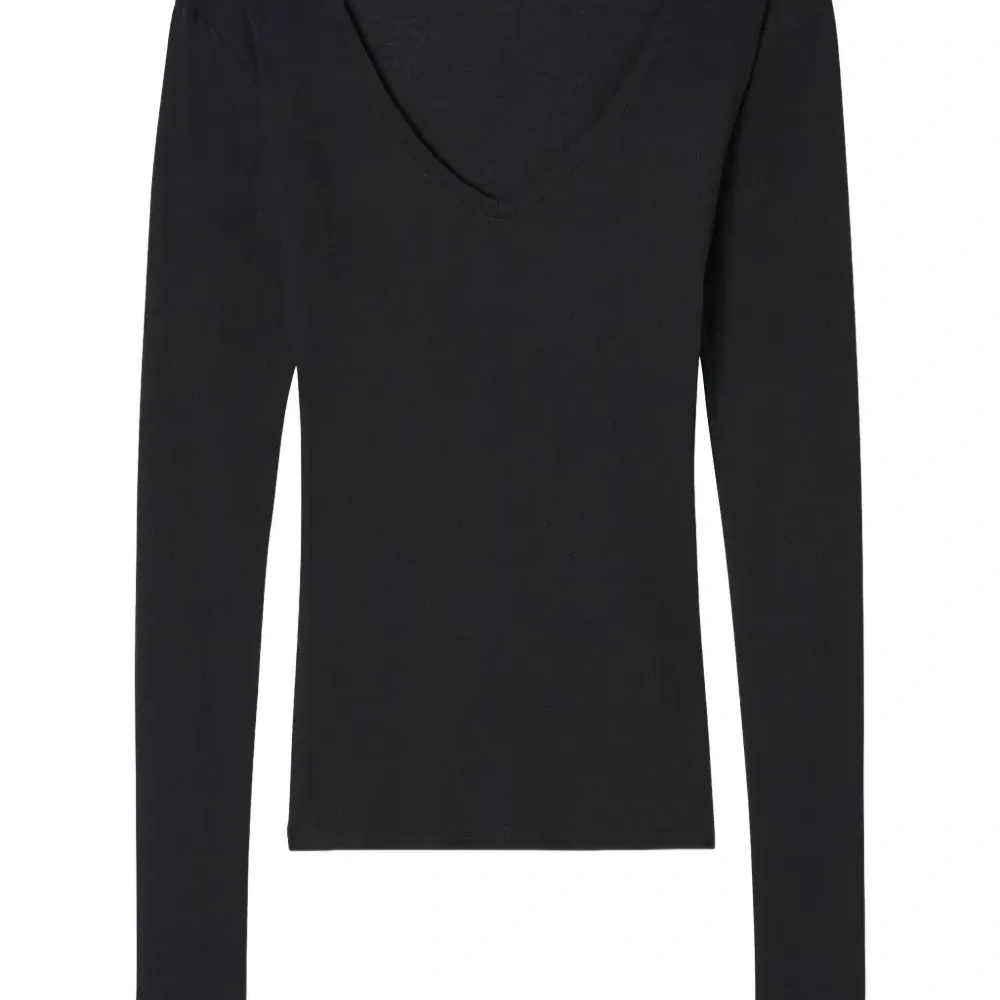 Топ Massachusetts с V-образным вырезом и длинными рукавами Топ Massachusetts с V-образным вырезом и длинными рукавами