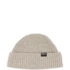 Шапка бини в рубчик с нашивкой-логотипом
