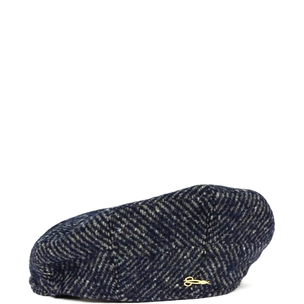 Берет с узором в елочку