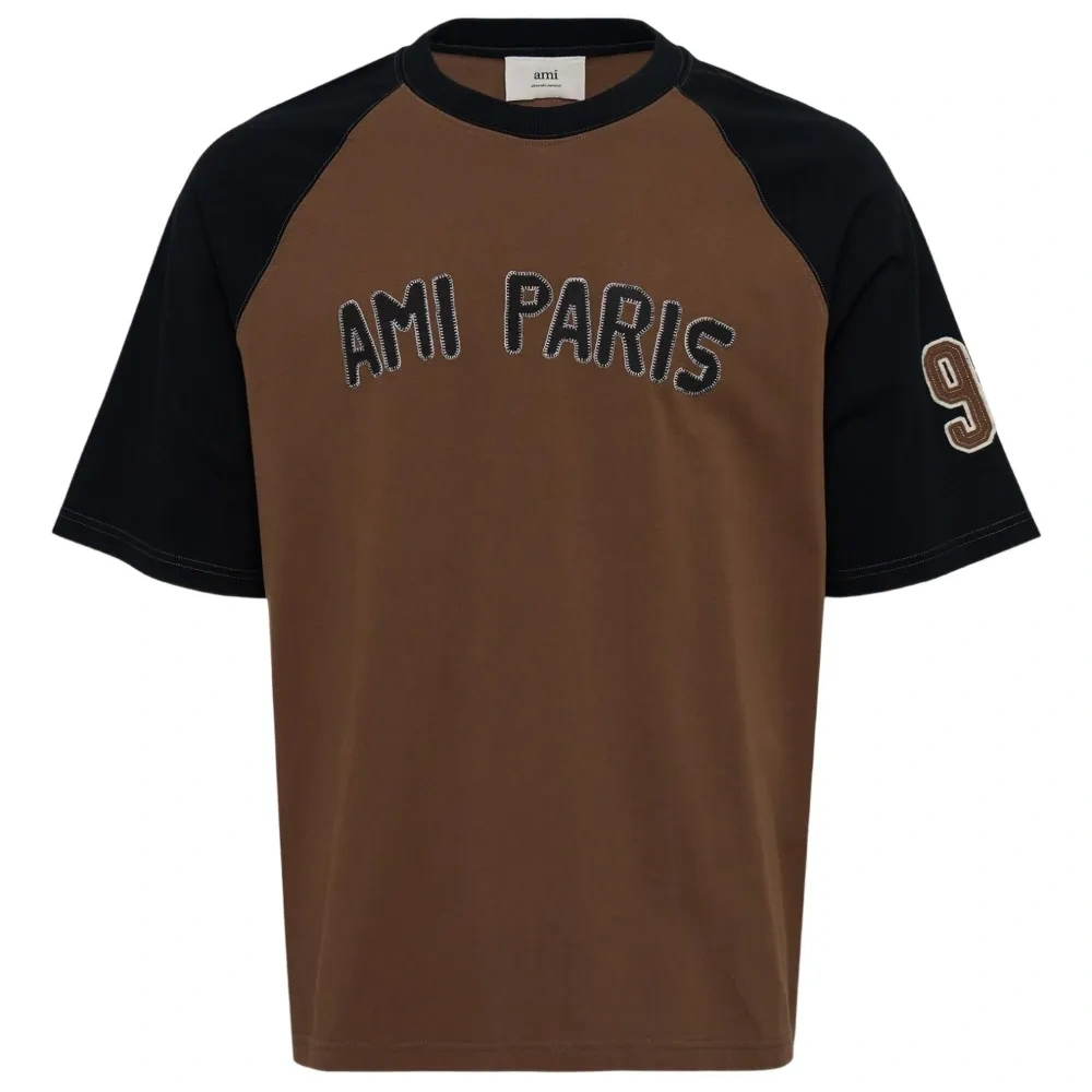 Футболка с круглым вырезом