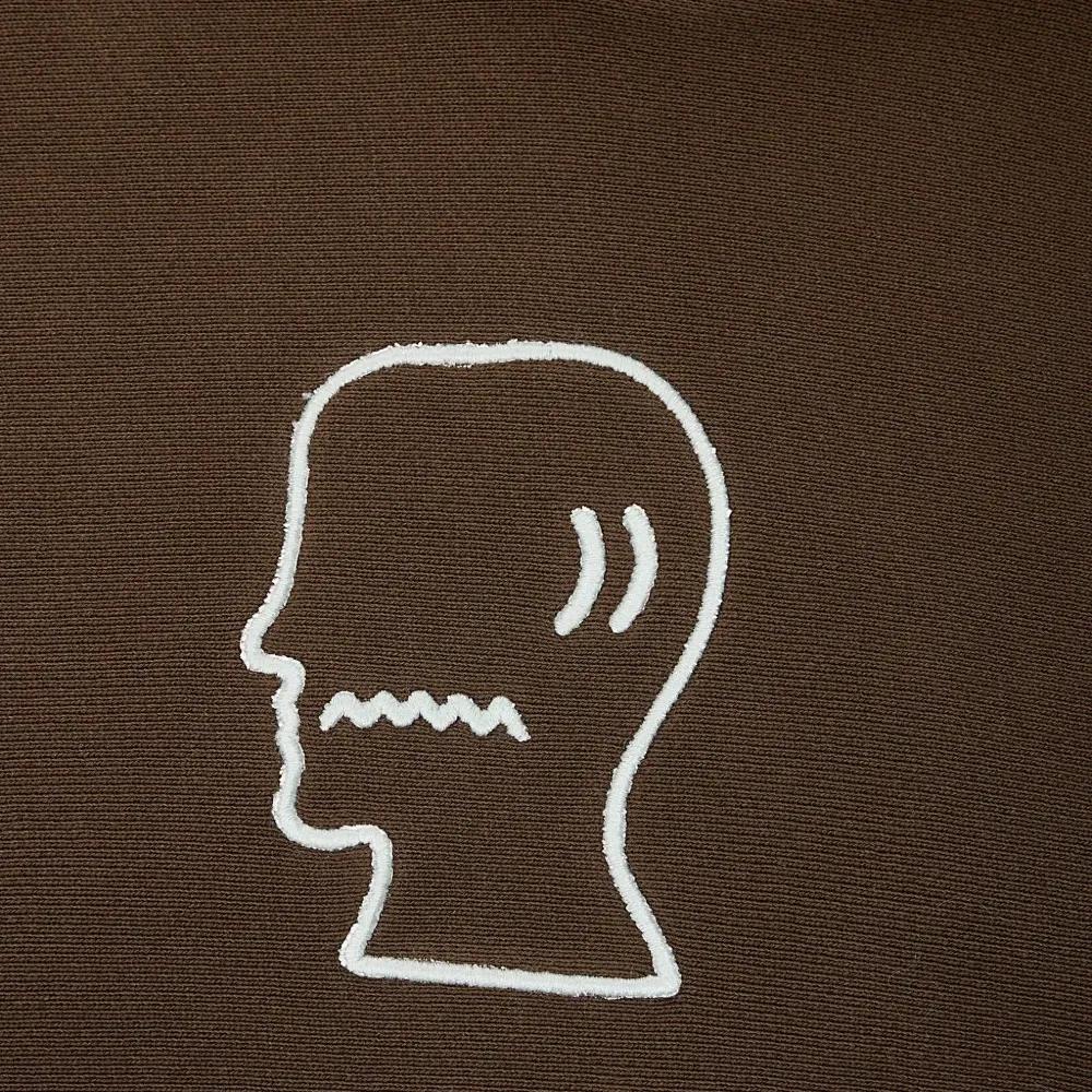 Худи с вышитым логотипом