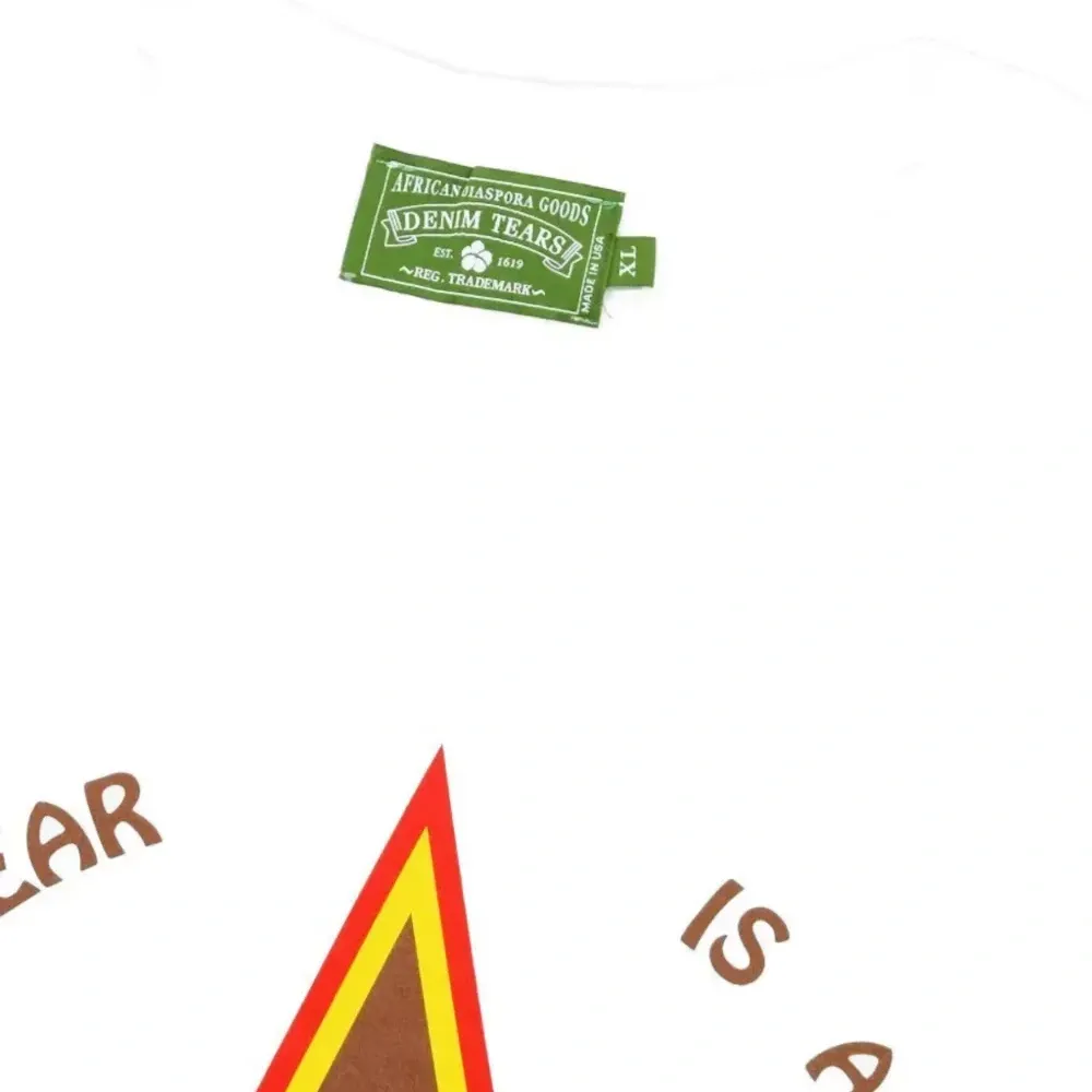 Футболка с круглым вырезом