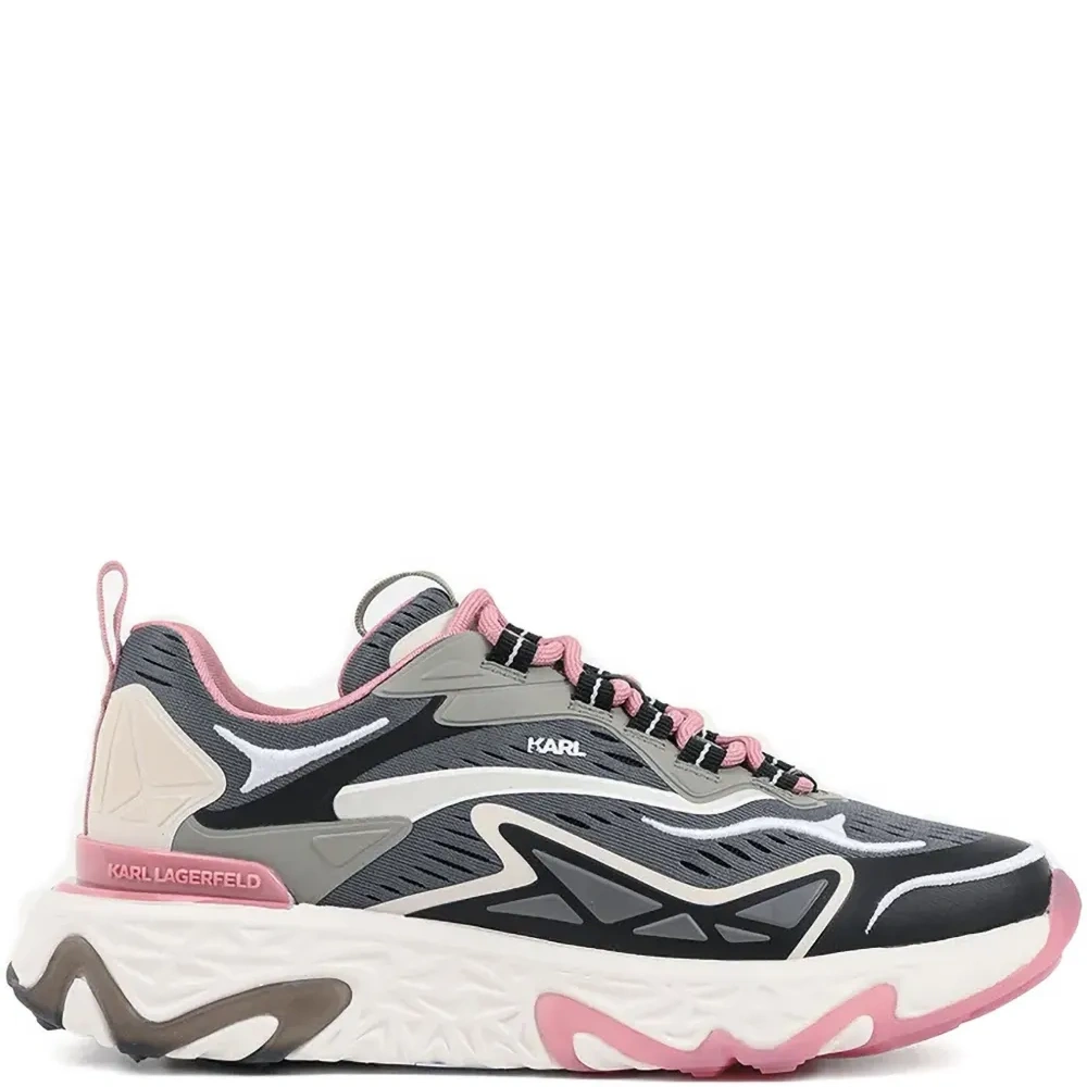 Кроссовки на шнуровке