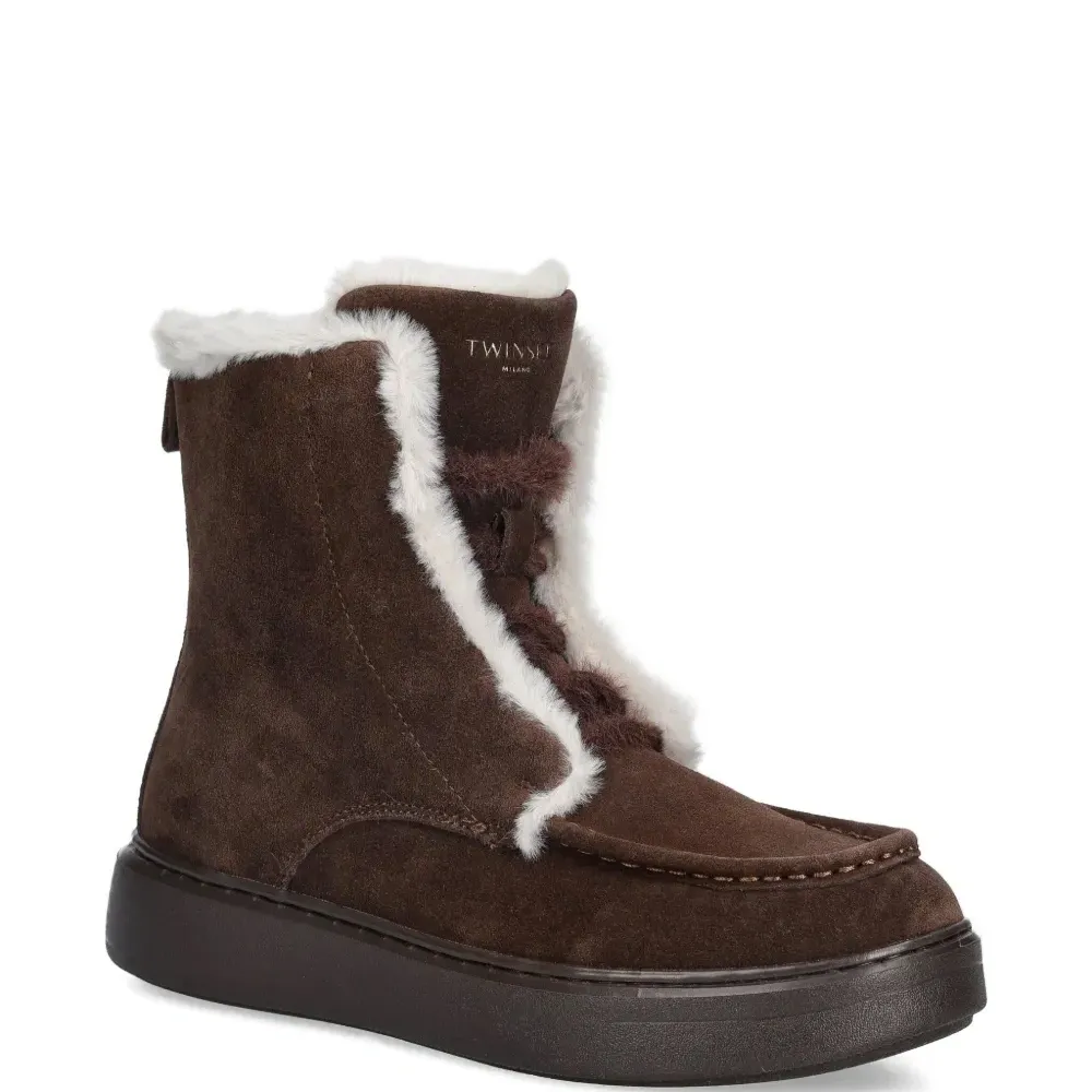 Ботинки на молнии