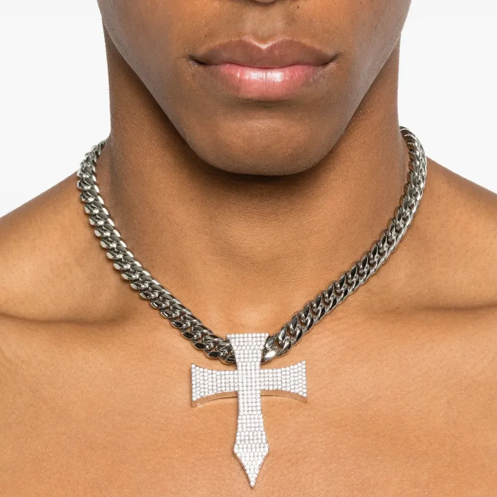 Колье с подвеской Колье с подвеской