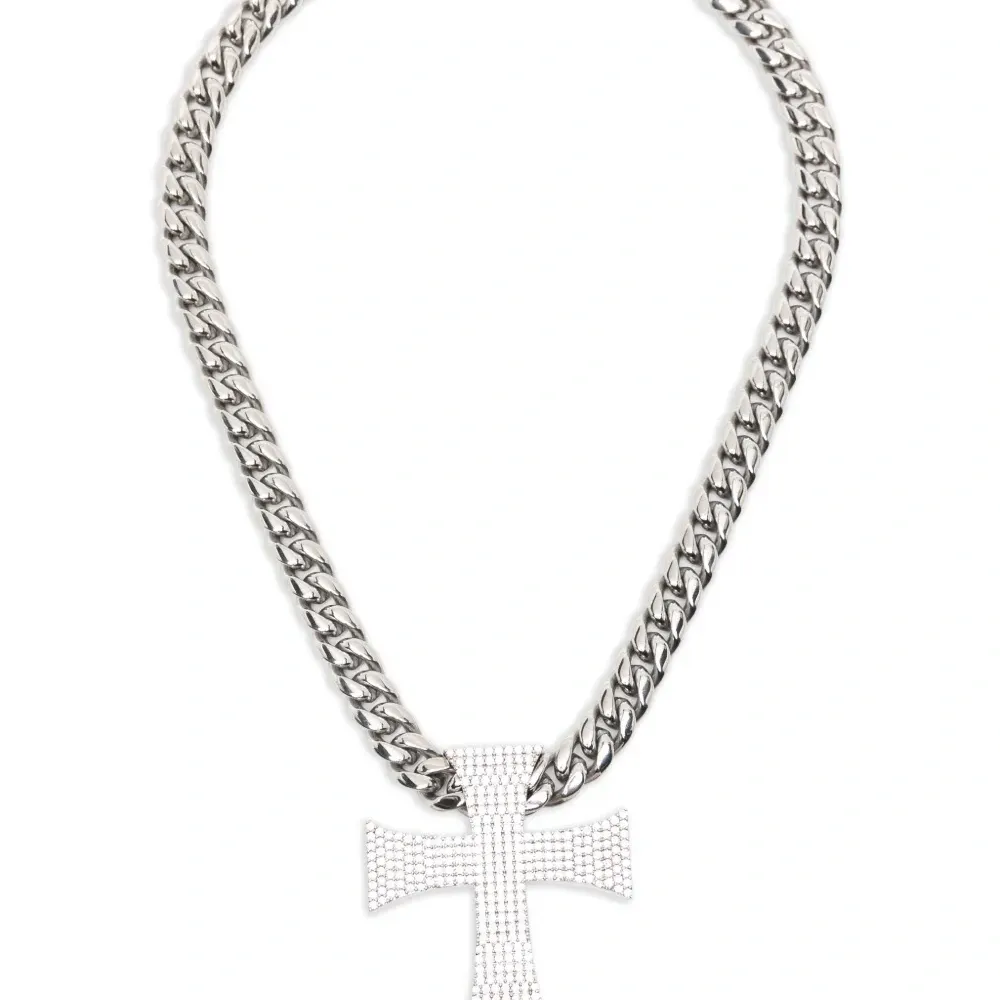 Колье с подвеской Колье с подвеской