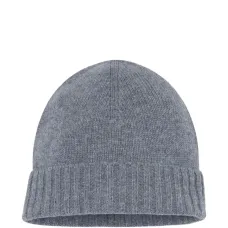 Вязаная шапка в рубчик