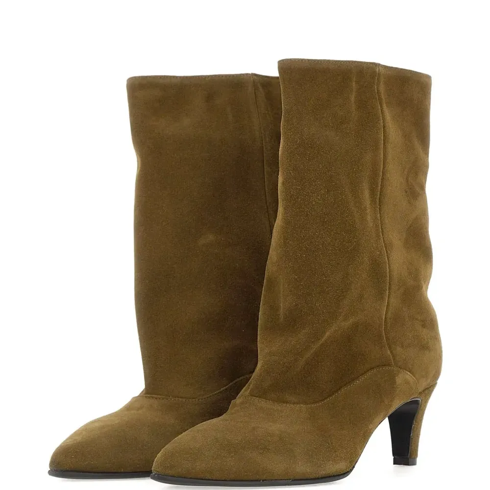 Замшевые ботильоны Leila Joelle с заострённым носком