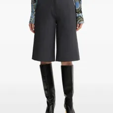 Шорты с карманами