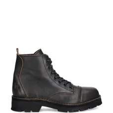 Ботинки на шнуровке с протекторной подошвой Ботинки на шнуровке с протекторной подошвой