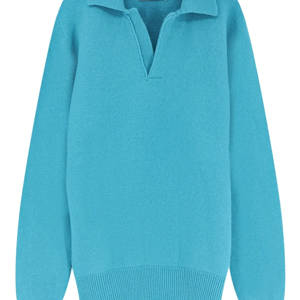 Свитер с классическим воротником