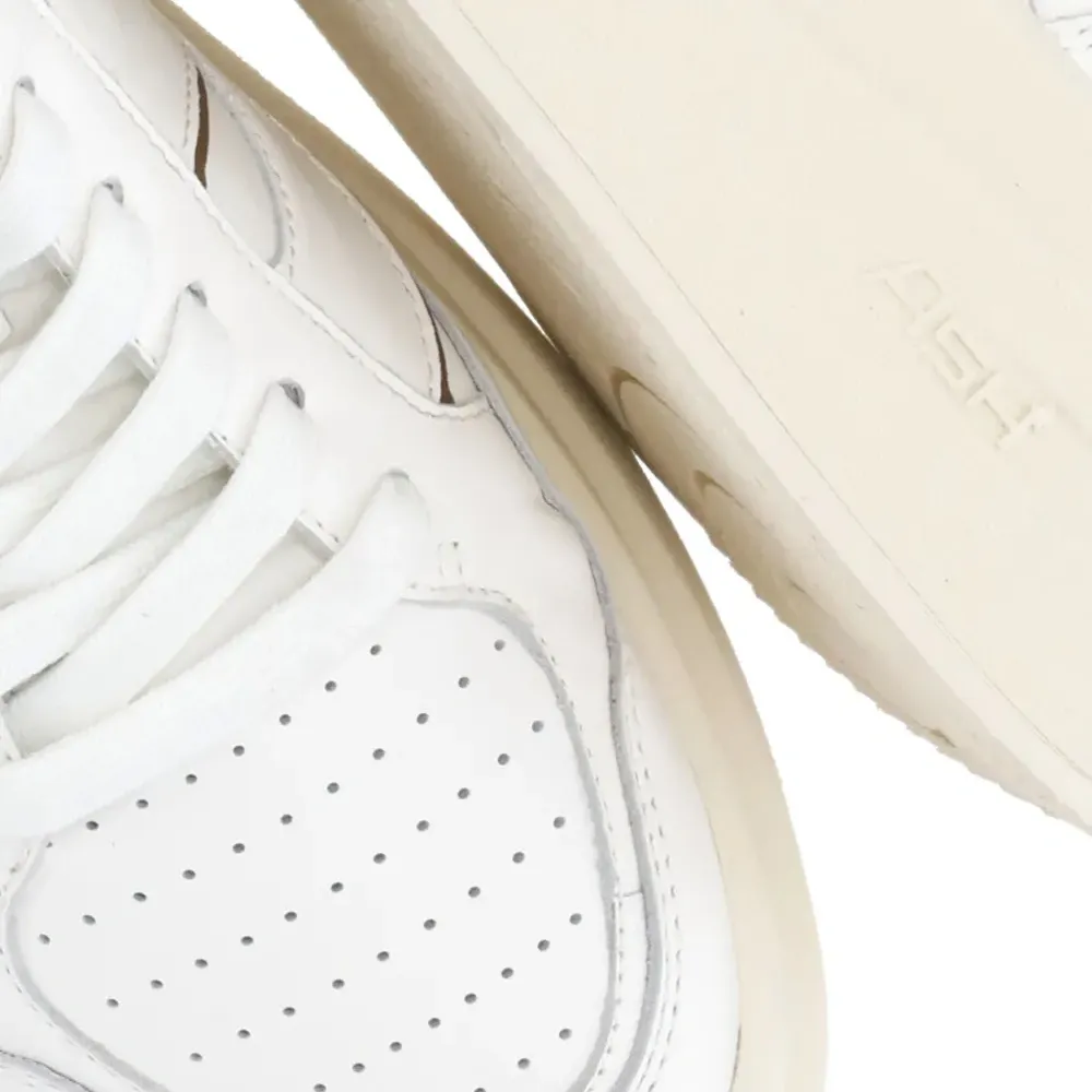 Кроссовки Icone с вырезами