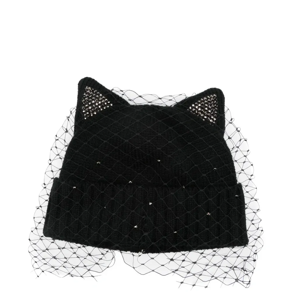 Декорированная шапка бини