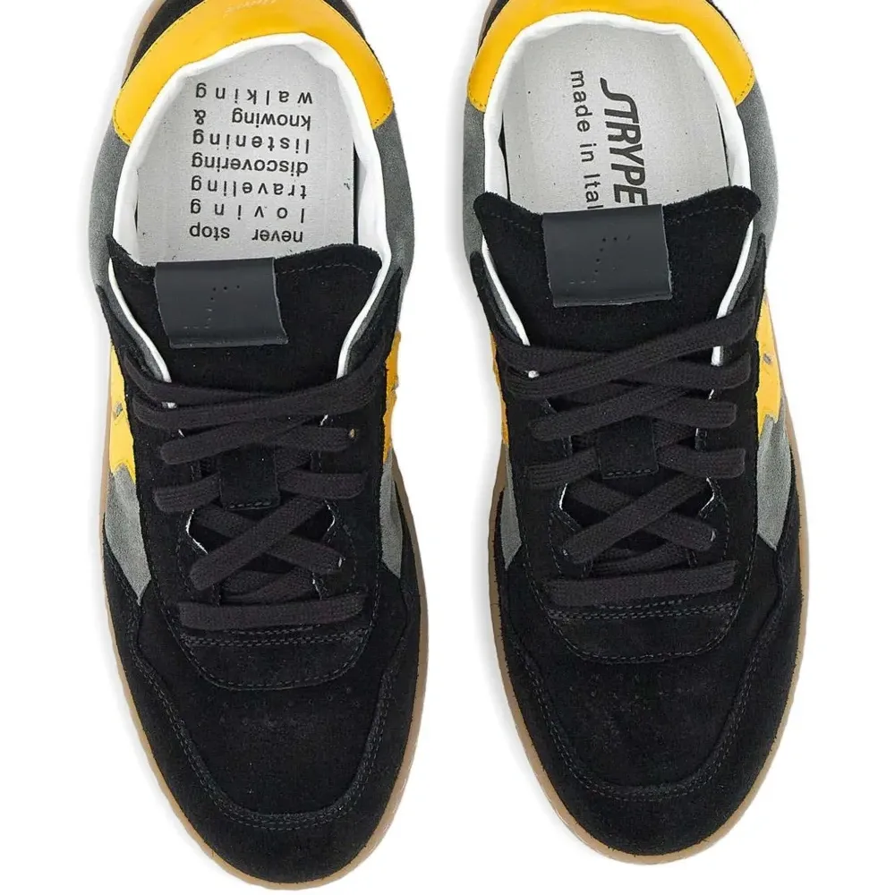 Кожаные кроссовки