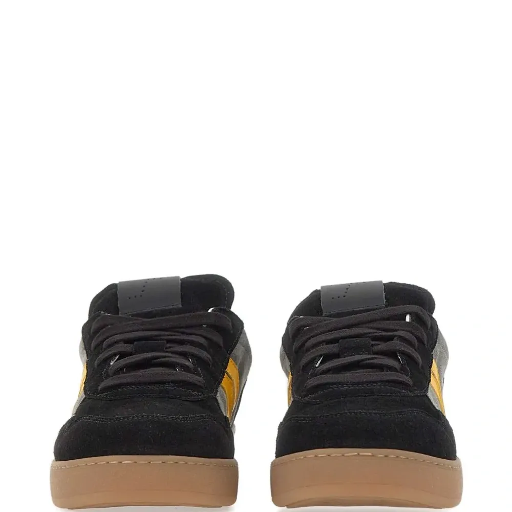 Кожаные кроссовки