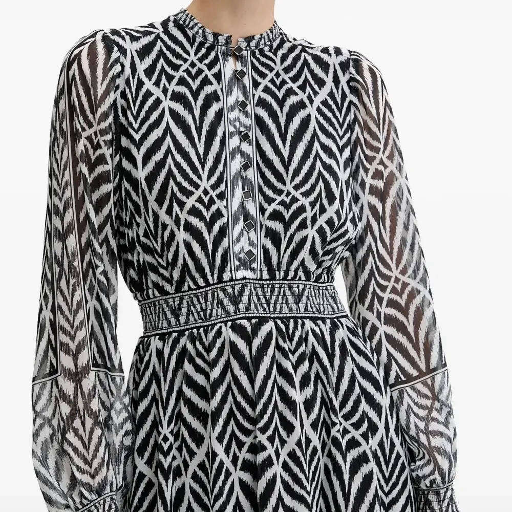 Мини-платье Nyra с принтом и пуговицами