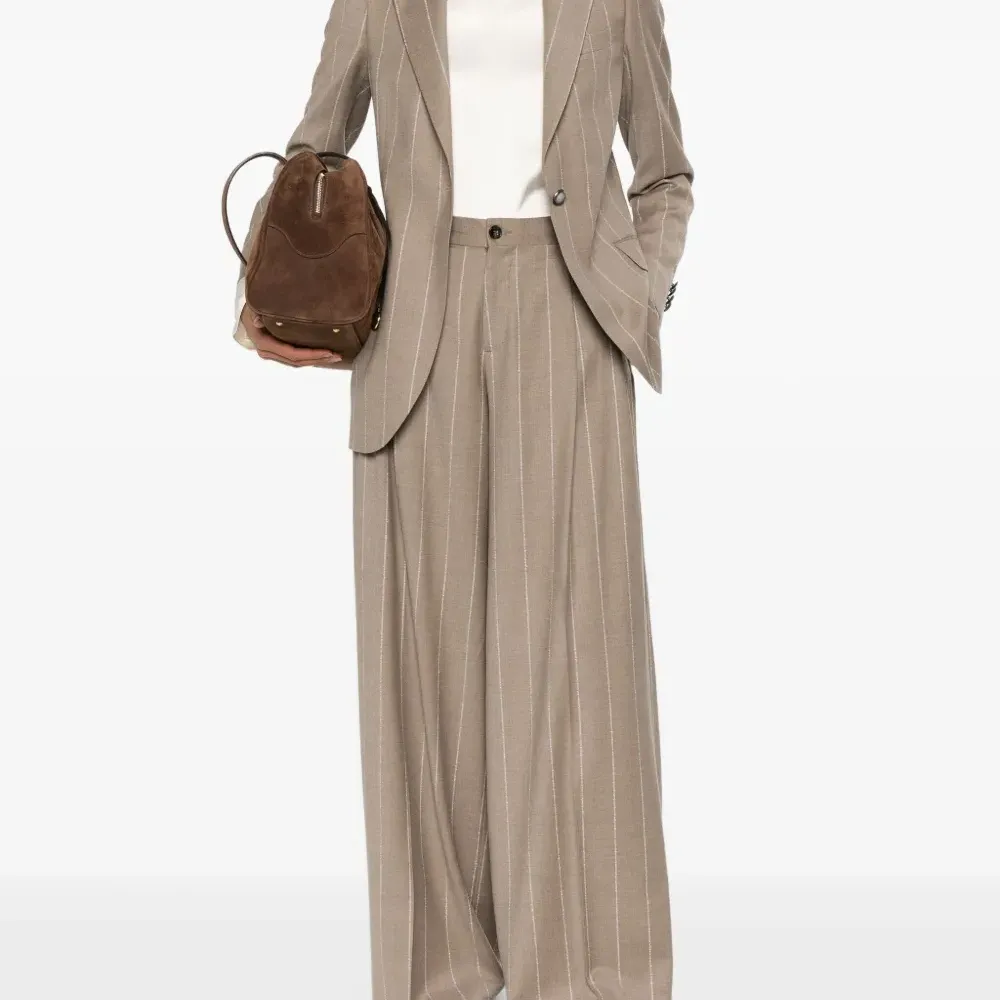 Полосатые брюки строгого кроя