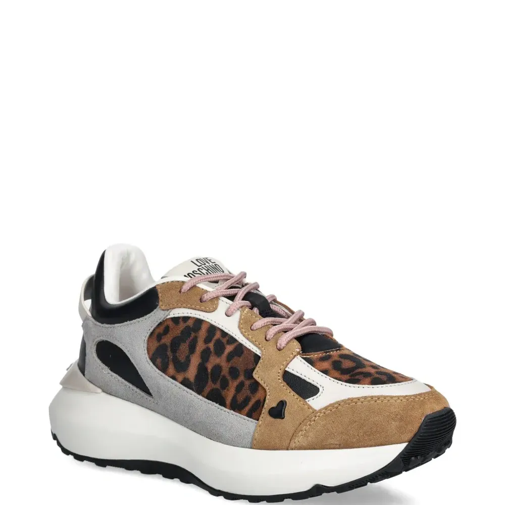 Кроссовки с леопардовым принтом Кроссовки с леопардовым принтом