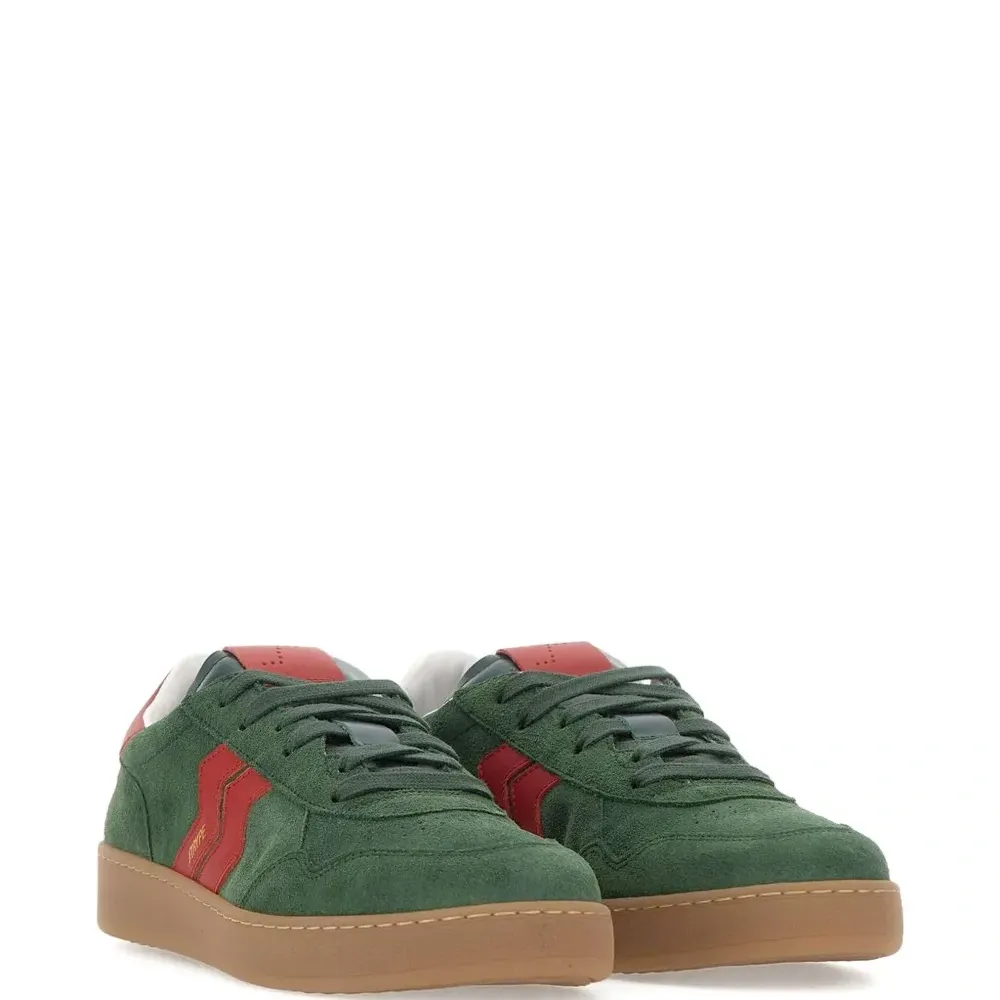 Кожаные кроссовки