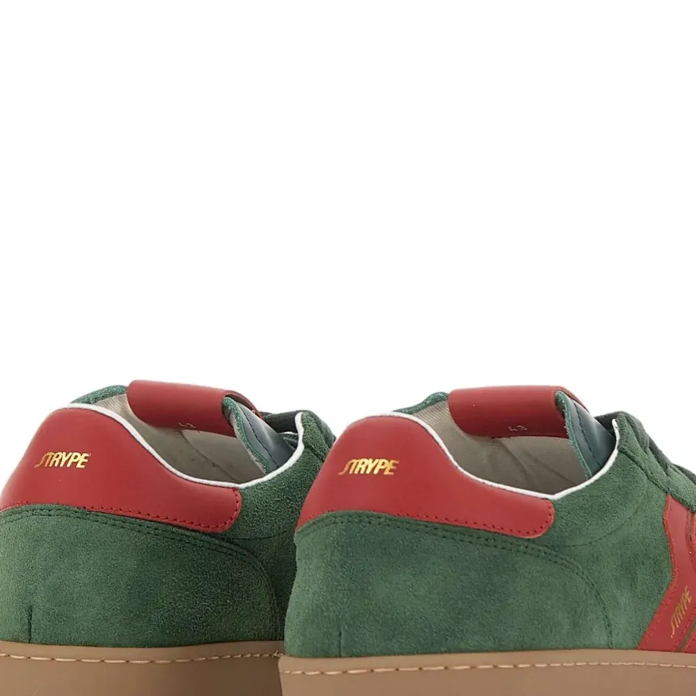 Кожаные кроссовки