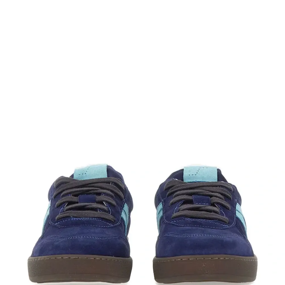 Кроссовки с логотипом