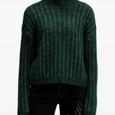 Вязаный свитер с высоким воротом