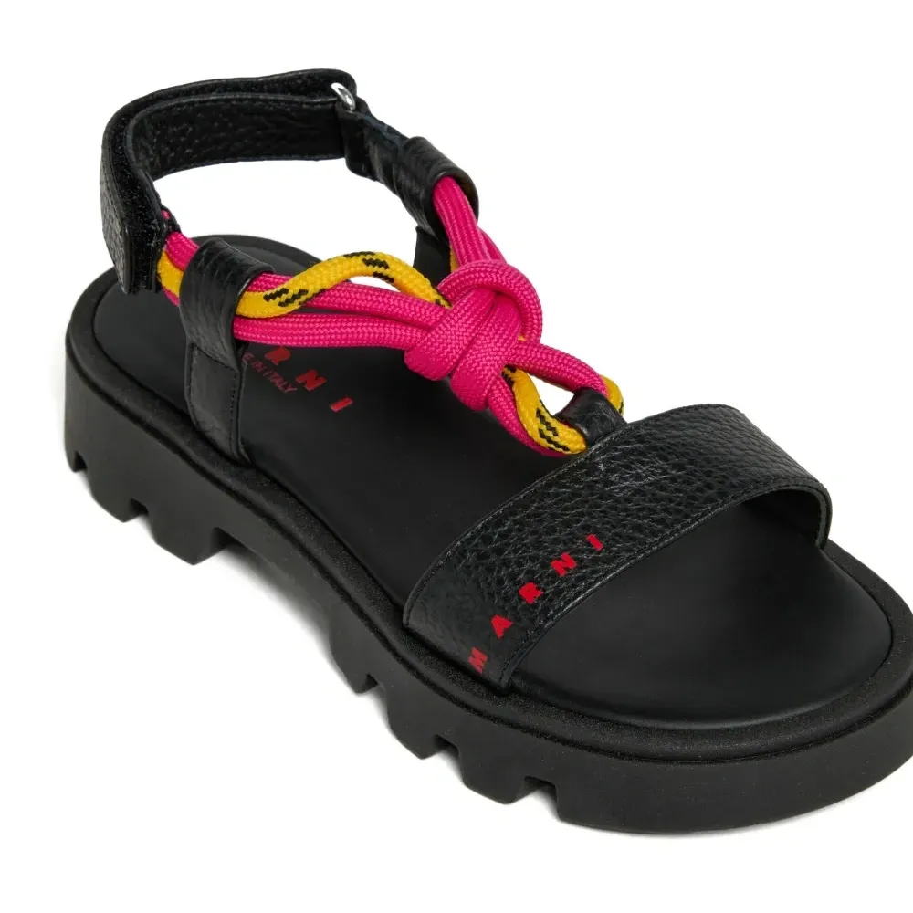 Босоножки с узлом