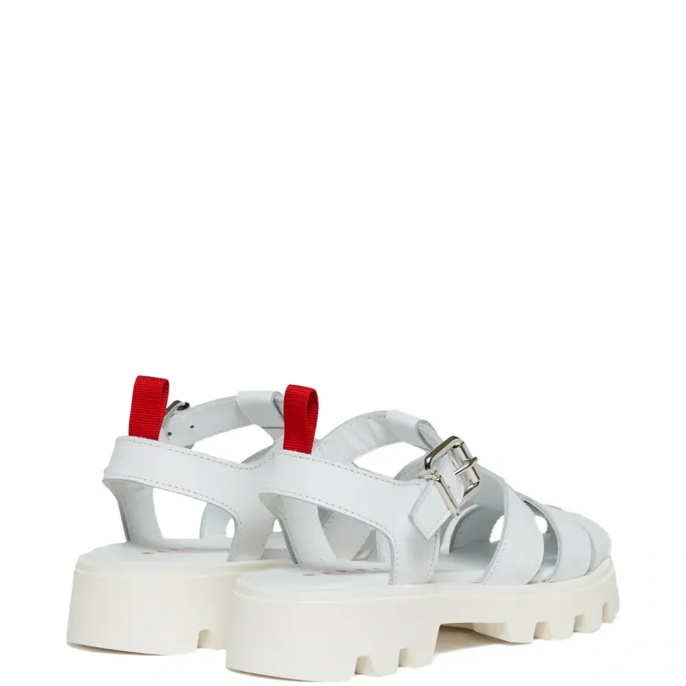 Босоножки с пряжкой