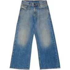 Джинсы с карманами