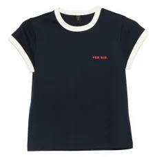 Футболка с вышитым логотипом