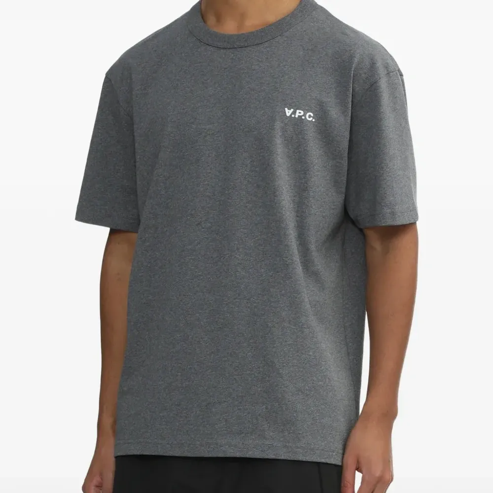 Футболка с круглым вырезом