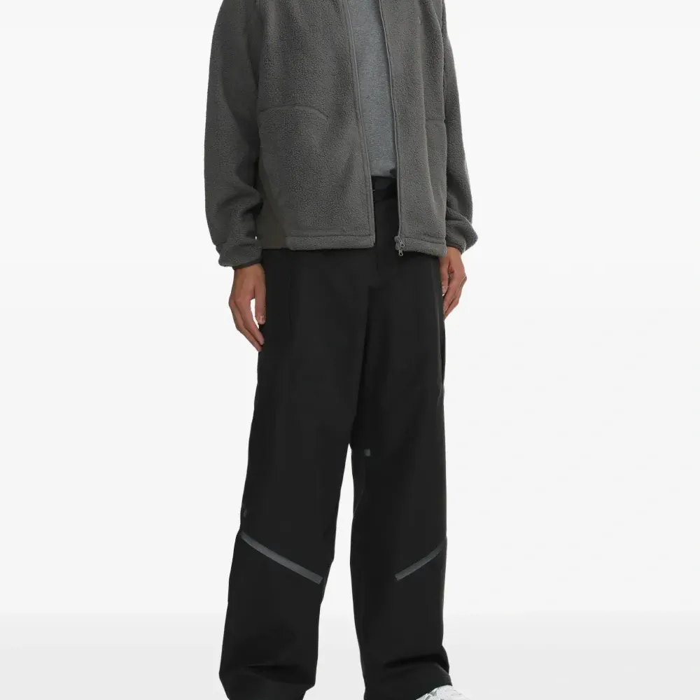 Футболка с круглым вырезом