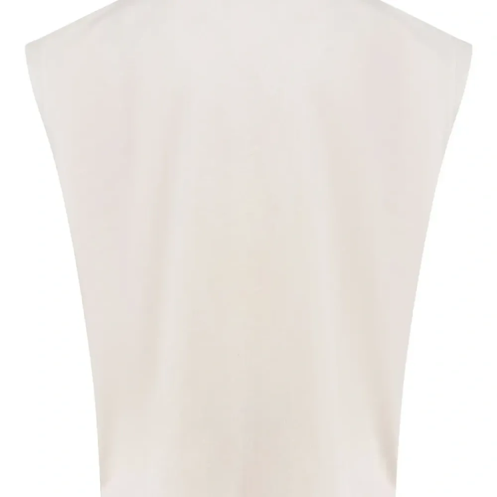 Топ с нашивкой-логотипом