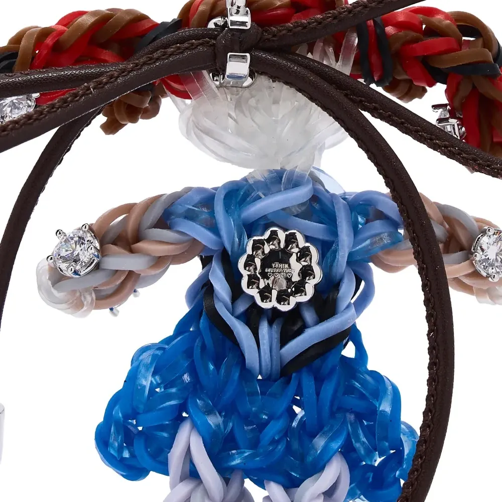 Кулон-кукла