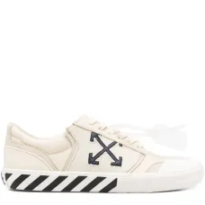 Кроссовки в полоску